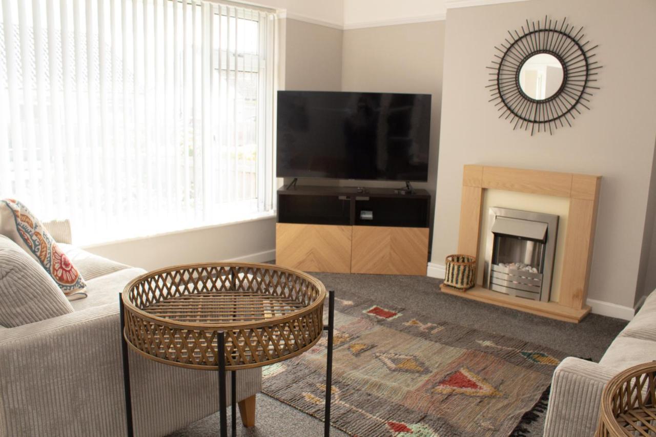 Cosy 3Bed Bungalow In West Kirby, Free Parking Frankby Ngoại thất bức ảnh