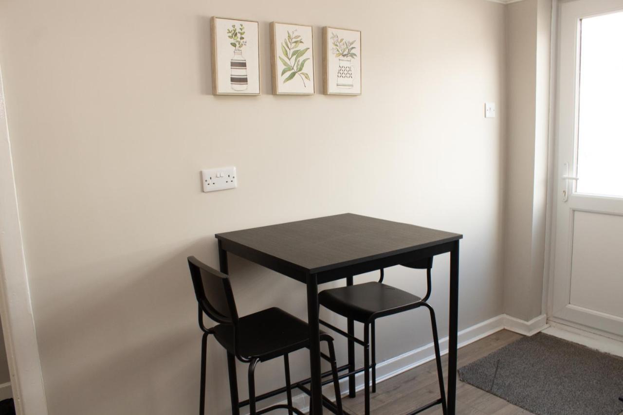 Cosy 3Bed Bungalow In West Kirby, Free Parking Frankby Ngoại thất bức ảnh