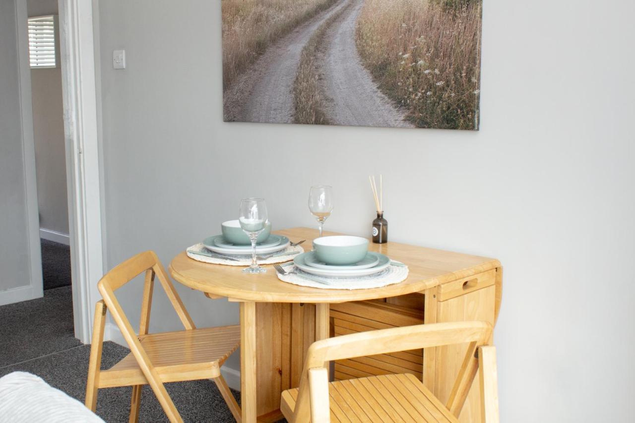 Cosy 3Bed Bungalow In West Kirby, Free Parking Frankby Ngoại thất bức ảnh