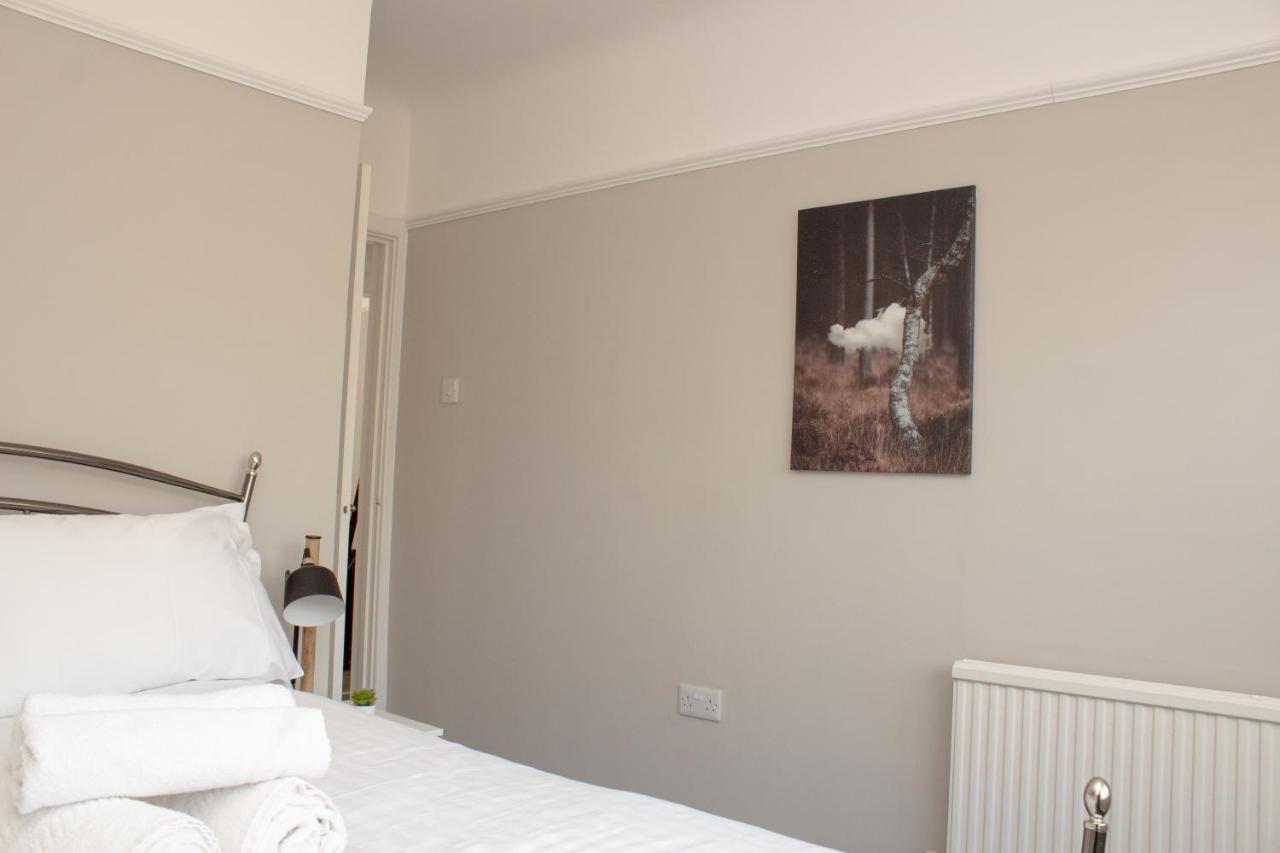 Cosy 3Bed Bungalow In West Kirby, Free Parking Frankby Ngoại thất bức ảnh