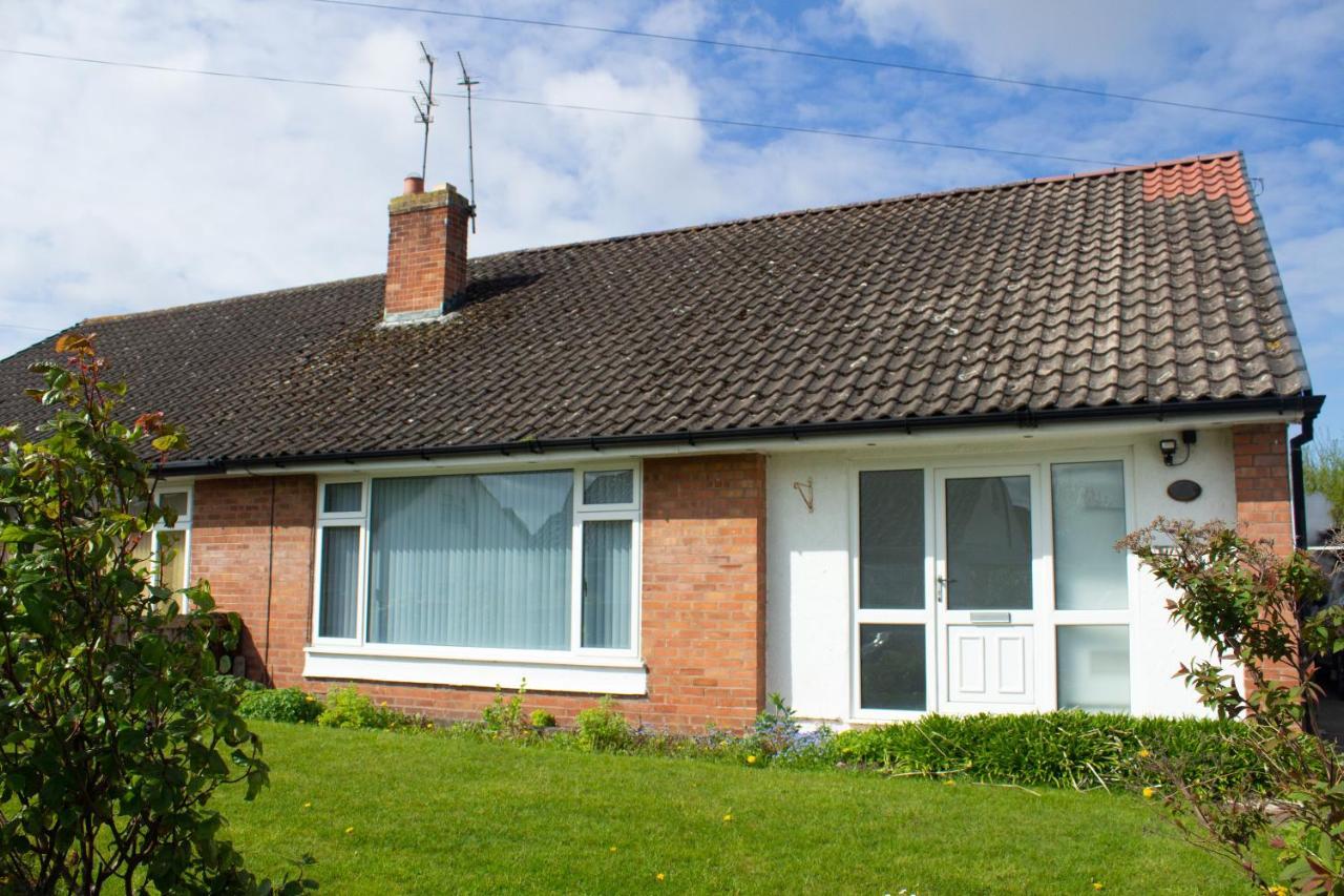 Cosy 3Bed Bungalow In West Kirby, Free Parking Frankby Ngoại thất bức ảnh